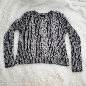 Sz S F21 Black and White Yarn Sweater